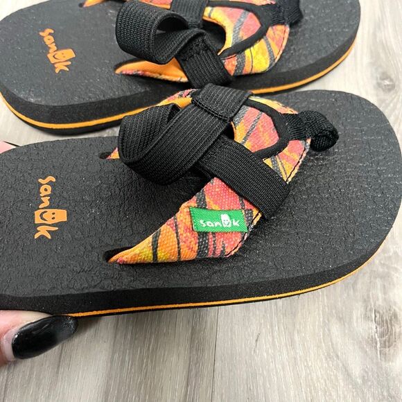 Sanuk Sandals Toddler 7 Black and Orange Slingback Strap Flip Flop - Picture 3 of 5